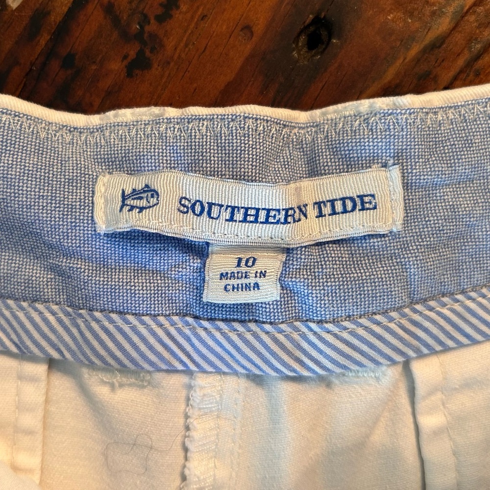 Southern Tide White shorts